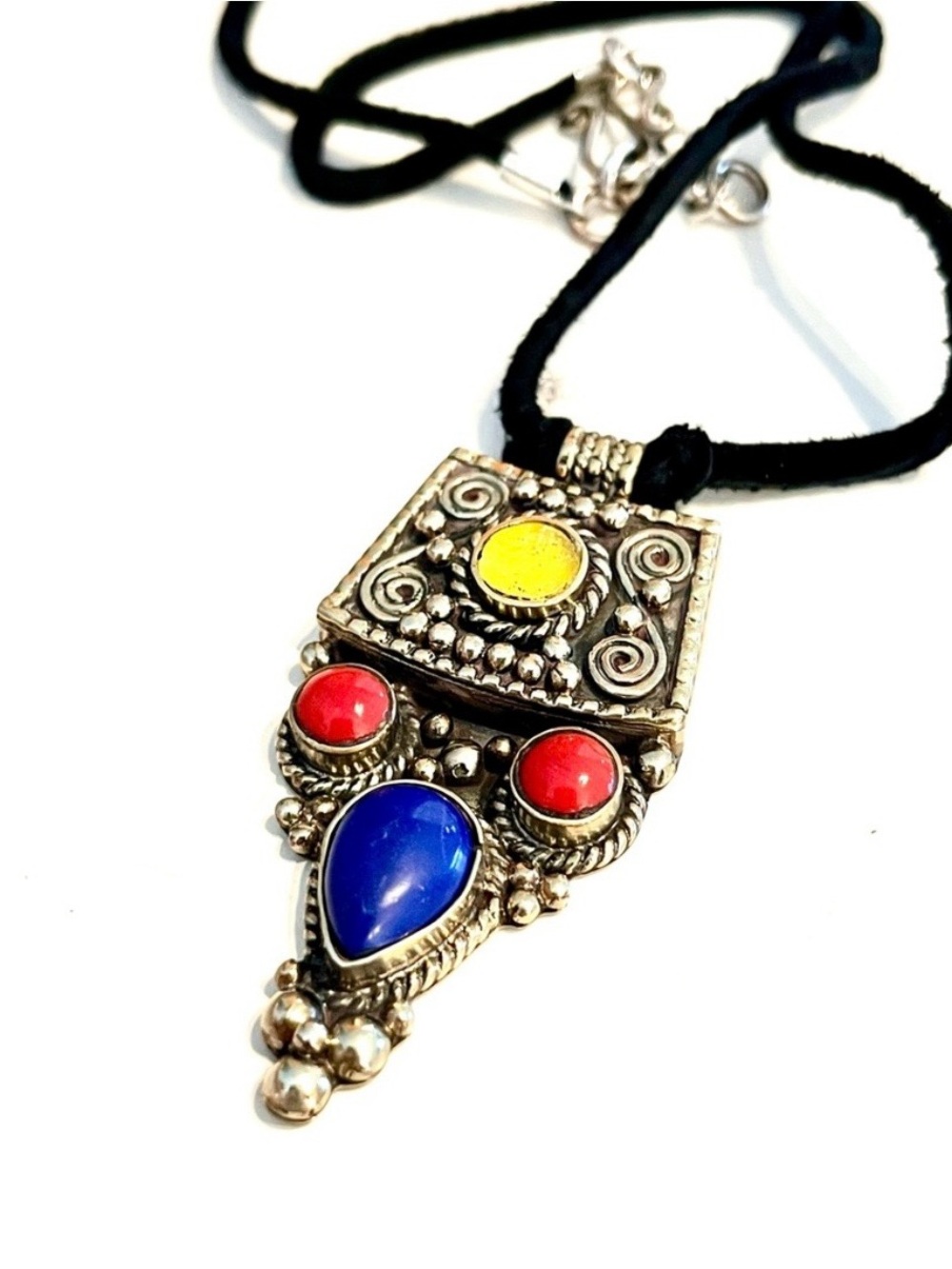 Tibetan Himalayan Pendant Necklace